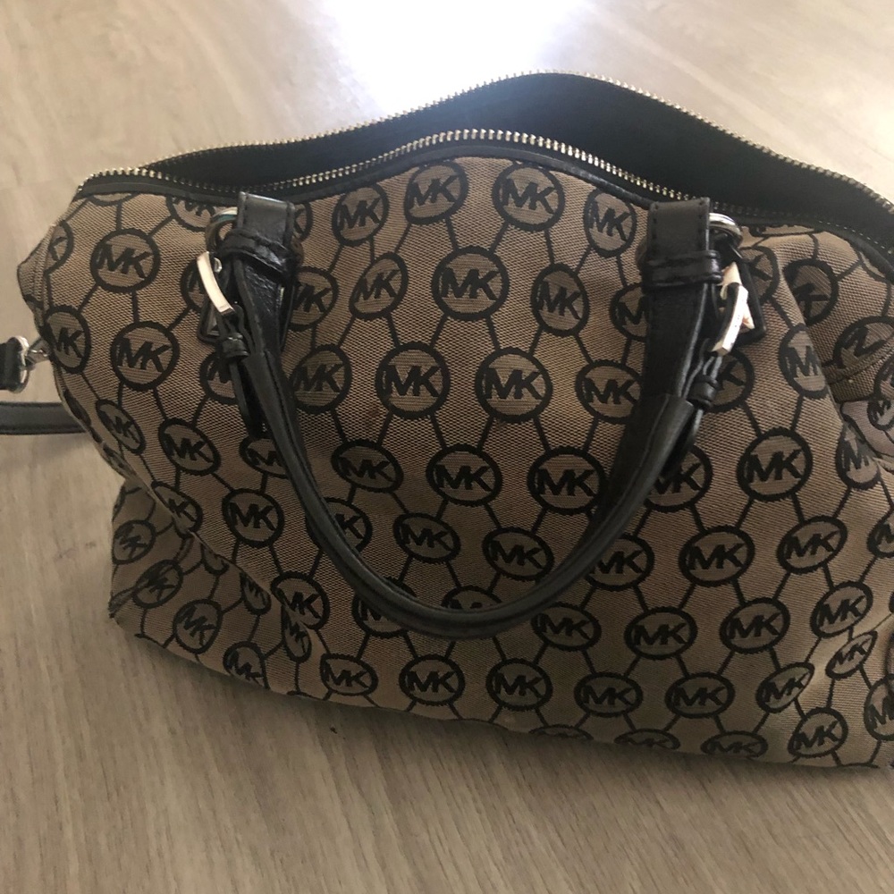 Handbag - Picture 3 of 4